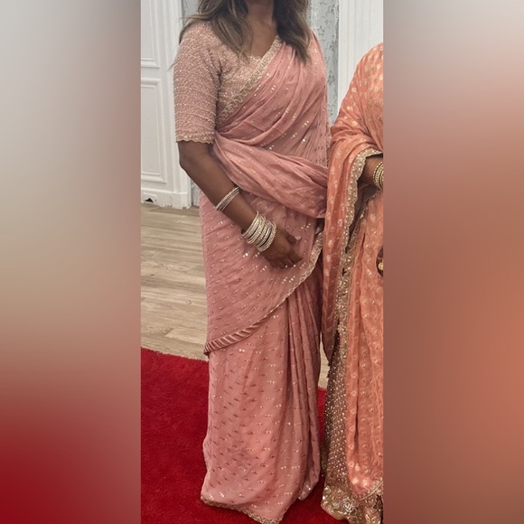 Pink saree - Picture 3 of 4
